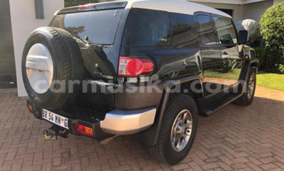 Acheter Occasion Voiture Toyota FJ Cruiser Noir à Beitbridge, Matabeleland South Acheter Occasion Voiture Toyota FJ Cruiser Noir à Beitbridge, Matabeleland South