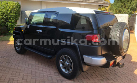 Acheter Occasion Voiture Toyota FJ Cruiser Noir à Beitbridge, Matabeleland South Acheter Occasion Voiture Toyota FJ Cruiser Noir à Beitbridge, Matabeleland South