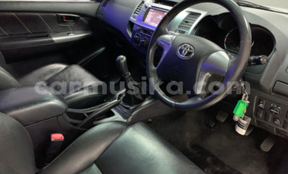 Acheter Occasion Voiture Toyota Hilux Gris à Beitbridge, Matabeleland South Acheter Occasion Voiture Toyota Hilux Gris à Beitbridge, Matabeleland South