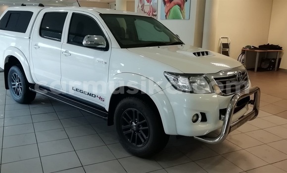 Nunua Ilio tumika Toyota Hilux Nyeupe Gari ndani ya Beitbridge nchini Matabeleland Kusini Nunua Ilio tumika Toyota Hilux Nyeupe Gari ndani ya Beitbridge nchini Matabeleland Kusini