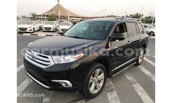Tenga Imported Toyota Highlander Nhema Mota in Import - Dubai in Harare Tenga Imported Toyota Highlander Nhema Mota in Import - Dubai in Harare