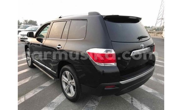 Tenga Imported Toyota Highlander Nhema Mota in Import - Dubai in Harare Tenga Imported Toyota Highlander Nhema Mota in Import - Dubai in Harare