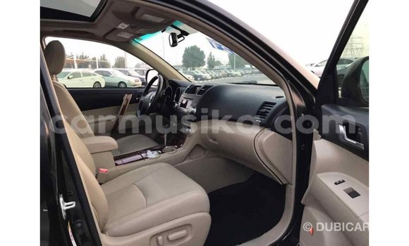 Tenga Imported Toyota Highlander Nhema Mota in Import - Dubai in Harare Tenga Imported Toyota Highlander Nhema Mota in Import - Dubai in Harare