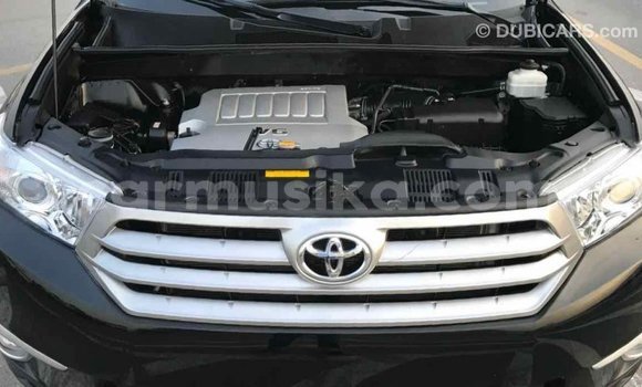 Tenga Imported Toyota Highlander Nhema Mota in Import - Dubai in Harare Tenga Imported Toyota Highlander Nhema Mota in Import - Dubai in Harare