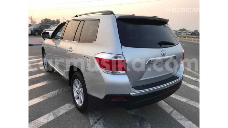 Big with watermark toyota highlander harare import dubai 7882