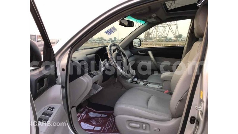 Big with watermark toyota highlander harare import dubai 7882