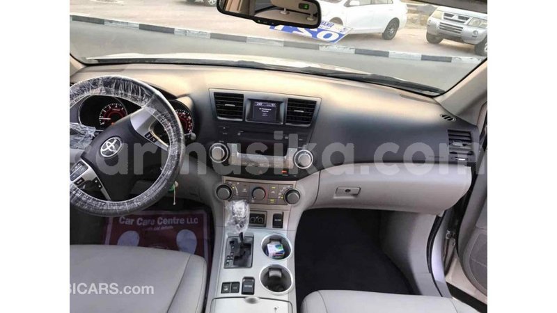 Big with watermark toyota highlander harare import dubai 7882