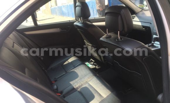 Acheter Occasion Voiture Mercedes Viano Gris à Beitbridge, Matabeleland South Acheter Occasion Voiture Mercedes Viano Gris à Beitbridge, Matabeleland South