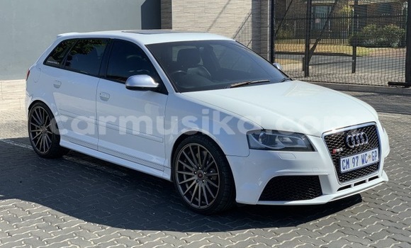Nunua Ilio tumika Audi RS3 Nyeupe Gari ndani ya Beitbridge nchini Matabeleland Kusini Nunua Ilio tumika Audi RS3 Nyeupe Gari ndani ya Beitbridge nchini Matabeleland Kusini