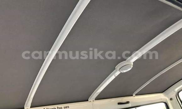 Tenga Tsaru Toyota Hiace Chena Mota in Beitbridge in Matabeleland South Tenga Tsaru Toyota Hiace Chena Mota in Beitbridge in Matabeleland South