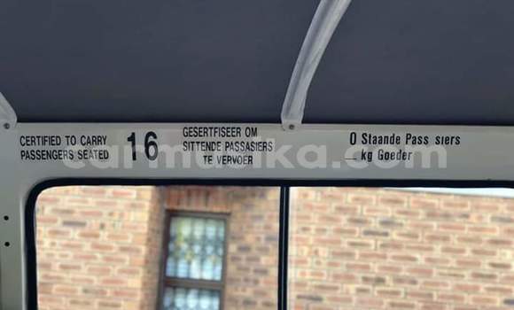 Tenga Tsaru Toyota Hiace Chena Mota in Beitbridge in Matabeleland South Tenga Tsaru Toyota Hiace Chena Mota in Beitbridge in Matabeleland South