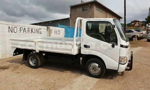 Buy Used Toyota Dyna White Truck in Beitbridge in Matabeleland South Buy Used Toyota Dyna White Truck in Beitbridge in Matabeleland South