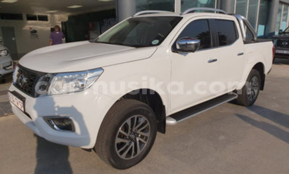 Acheter Occasion Voiture Nissan Navara Blanc à Beitbridge, Matabeleland South Acheter Occasion Voiture Nissan Navara Blanc à Beitbridge, Matabeleland South