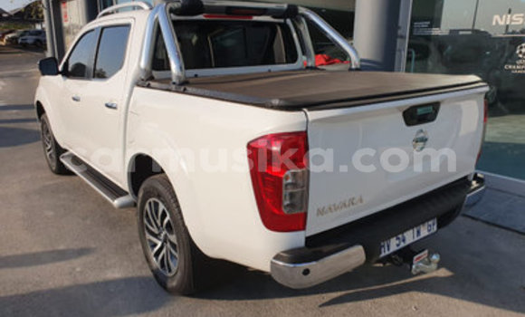 Acheter Occasion Voiture Nissan Navara Blanc à Beitbridge, Matabeleland South Acheter Occasion Voiture Nissan Navara Blanc à Beitbridge, Matabeleland South