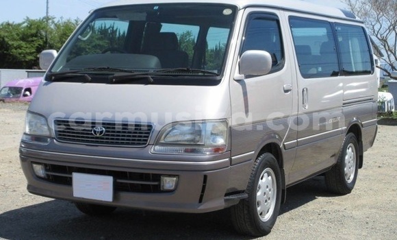 Acheter Occasion Voiture Toyota Hiace Gris à Beitbridge, Matabeleland South Acheter Occasion Voiture Toyota Hiace Gris à Beitbridge, Matabeleland South