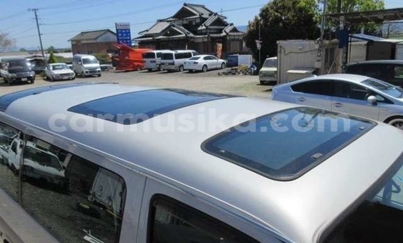Acheter Occasion Voiture Toyota Hiace Gris à Beitbridge, Matabeleland South Acheter Occasion Voiture Toyota Hiace Gris à Beitbridge, Matabeleland South