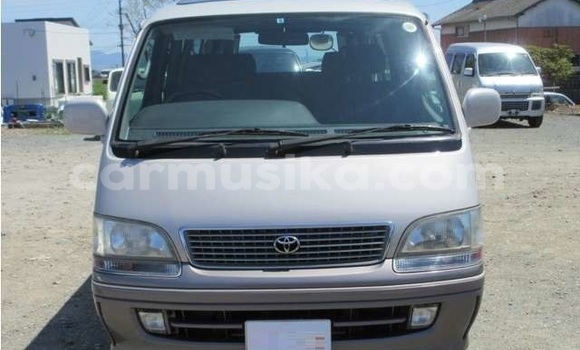 Acheter Occasion Voiture Toyota Hiace Gris à Beitbridge, Matabeleland South Acheter Occasion Voiture Toyota Hiace Gris à Beitbridge, Matabeleland South