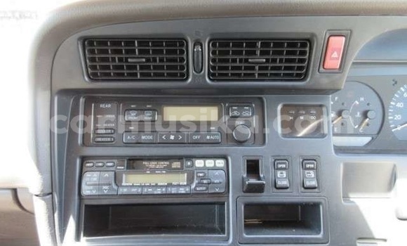 Acheter Occasion Voiture Toyota Hiace Gris à Beitbridge, Matabeleland South Acheter Occasion Voiture Toyota Hiace Gris à Beitbridge, Matabeleland South