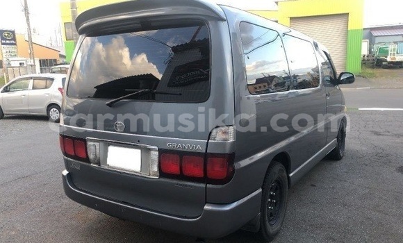 Acheter Occasion Voiture Toyota Granvia Autre à Beitbridge, Matabeleland South Acheter Occasion Voiture Toyota Granvia Autre à Beitbridge, Matabeleland South
