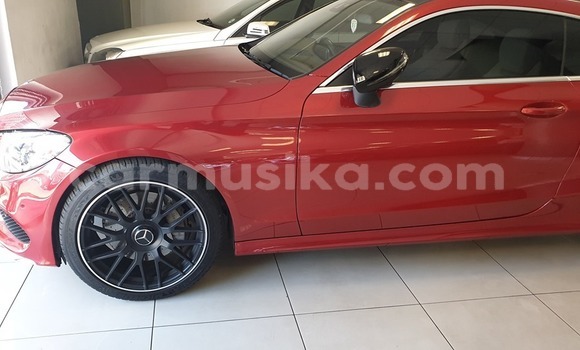 Tenga Tsaru Mercedes‒Benz C–Class Tsvuku Mota in Beitbridge in Matabeleland South Tenga Tsaru Mercedes‒Benz C–Class Tsvuku Mota in Beitbridge in Matabeleland South