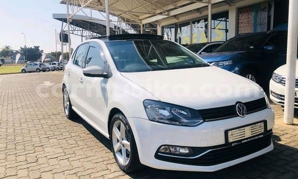 Nunua Ilio tumika Volkswagen Polo Nyeupe Gari ndani ya Beitbridge nchini Matabeleland Kusini Nunua Ilio tumika Volkswagen Polo Nyeupe Gari ndani ya Beitbridge nchini Matabeleland Kusini
