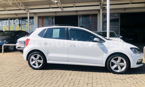 Nunua Ilio tumika Volkswagen Polo Nyeupe Gari ndani ya Beitbridge nchini Matabeleland Kusini Nunua Ilio tumika Volkswagen Polo Nyeupe Gari ndani ya Beitbridge nchini Matabeleland Kusini