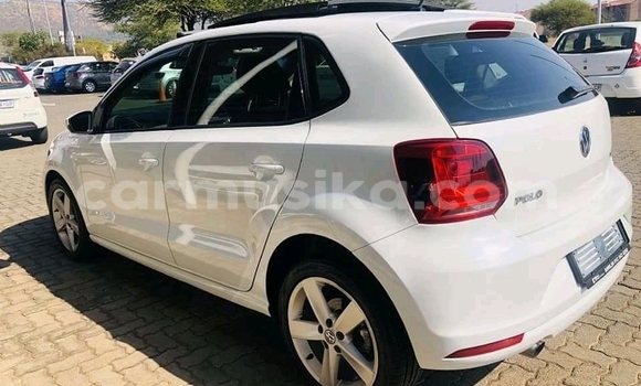 Nunua Ilio tumika Volkswagen Polo Nyeupe Gari ndani ya Beitbridge nchini Matabeleland Kusini Nunua Ilio tumika Volkswagen Polo Nyeupe Gari ndani ya Beitbridge nchini Matabeleland Kusini