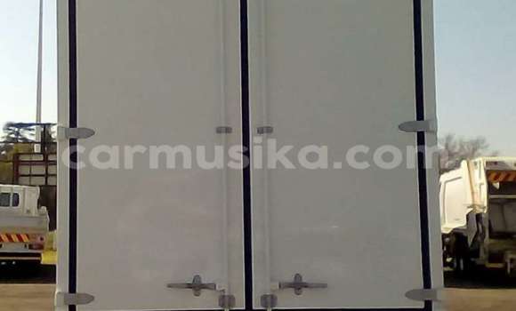 Acheter Occasion Utilitaire Nissan UD Blanc à Beitbridge, Matabeleland South Acheter Occasion Utilitaire Nissan UD Blanc à Beitbridge, Matabeleland South