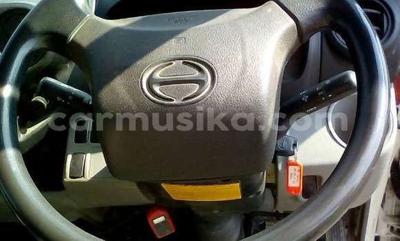 Tenga Tsaru Hino 300 Chena Rori in Beitbridge in Matabeleland South Tenga Tsaru Hino 300 Chena Rori in Beitbridge in Matabeleland South