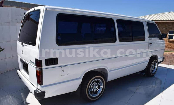 Acheter Occasion Voiture Toyota Hiace Blanc à Beitbridge, Matabeleland South Acheter Occasion Voiture Toyota Hiace Blanc à Beitbridge, Matabeleland South