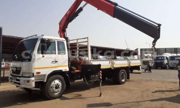 Buy Used Nissan UD White Truck in Beitbridge in Matabeleland South Buy Used Nissan UD White Truck in Beitbridge in Matabeleland South