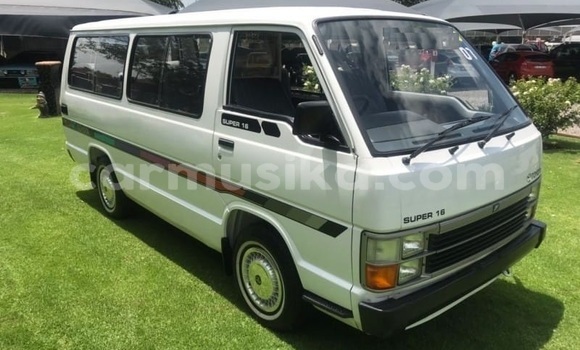 Acheter Occasion Voiture Toyota Hiace Blanc à Beitbridge, Matabeleland South Acheter Occasion Voiture Toyota Hiace Blanc à Beitbridge, Matabeleland South