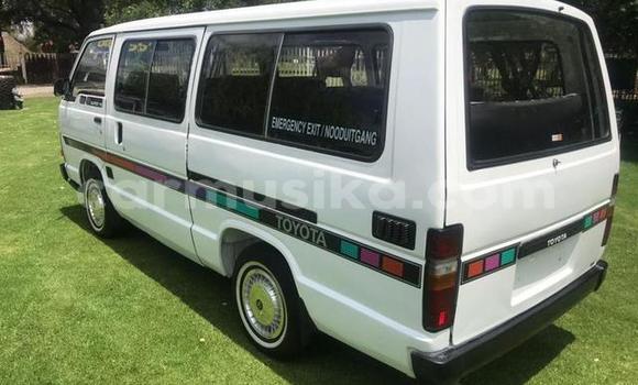 Acheter Occasion Voiture Toyota Hiace Blanc à Beitbridge, Matabeleland South Acheter Occasion Voiture Toyota Hiace Blanc à Beitbridge, Matabeleland South