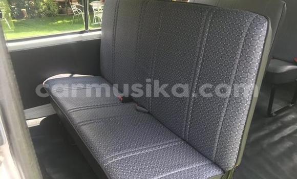 Acheter Occasion Voiture Toyota Hiace Blanc à Beitbridge, Matabeleland South Acheter Occasion Voiture Toyota Hiace Blanc à Beitbridge, Matabeleland South