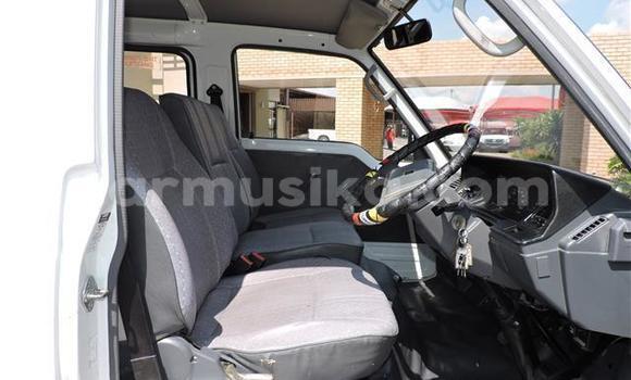 Acheter Occasion Voiture Toyota Hiace Blanc à Beitbridge, Matabeleland South Acheter Occasion Voiture Toyota Hiace Blanc à Beitbridge, Matabeleland South