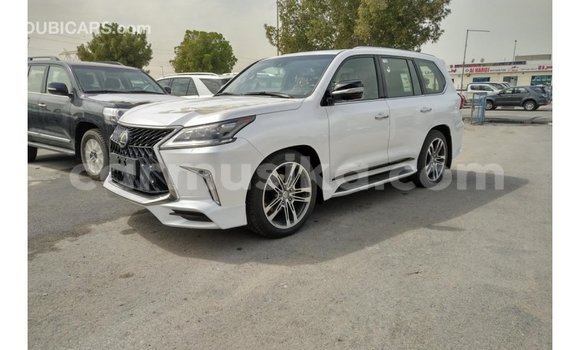 Tenga Imported Lexus LX Chena Mota in Import - Dubai in Harare Tenga Imported Lexus LX Chena Mota in Import - Dubai in Harare