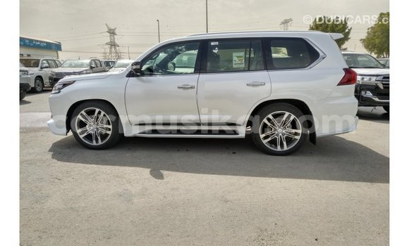 Tenga Imported Lexus LX Chena Mota in Import - Dubai in Harare Tenga Imported Lexus LX Chena Mota in Import - Dubai in Harare