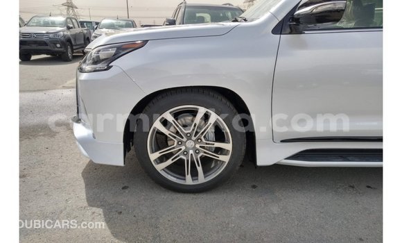 Tenga Imported Lexus LX Chena Mota in Import - Dubai in Harare Tenga Imported Lexus LX Chena Mota in Import - Dubai in Harare