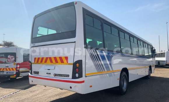 Acheter Occasion Voiture TATA Indica Blanc à Beitbridge, Matabeleland South Acheter Occasion Voiture TATA Indica Blanc à Beitbridge, Matabeleland South