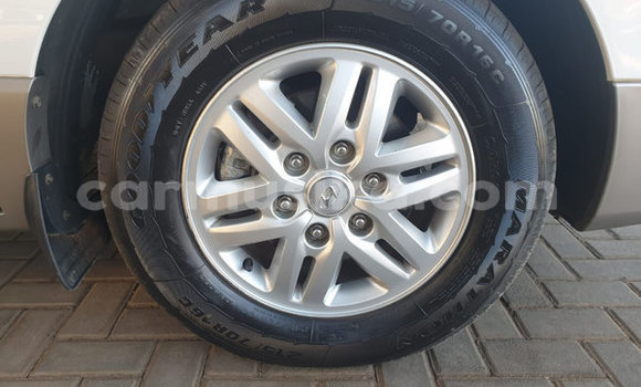 Acheter Occasion Voiture Hyundai H1 Blanc à Beitbridge, Matabeleland South Acheter Occasion Voiture Hyundai H1 Blanc à Beitbridge, Matabeleland South