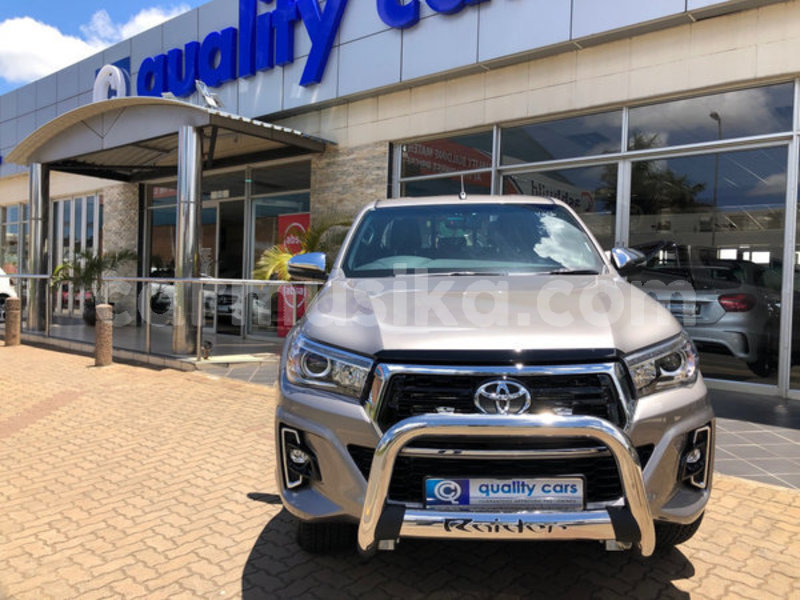 Big with watermark toyota hilux matabeleland south beitbridge 7926