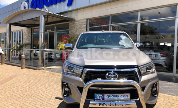 Buy Used Toyota Hilux Silver Car in Beitbridge in Matabeleland South Buy Used Toyota Hilux Silver Car in Beitbridge in Matabeleland South