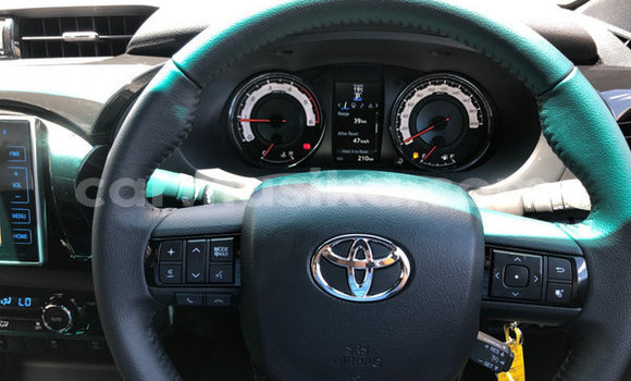 Buy Used Toyota Hilux Silver Car in Beitbridge in Matabeleland South Buy Used Toyota Hilux Silver Car in Beitbridge in Matabeleland South