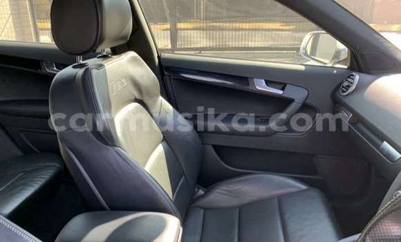 Acheter Occasion Voiture Audi RS3 Blanc à Beitbridge, Matabeleland South Acheter Occasion Voiture Audi RS3 Blanc à Beitbridge, Matabeleland South