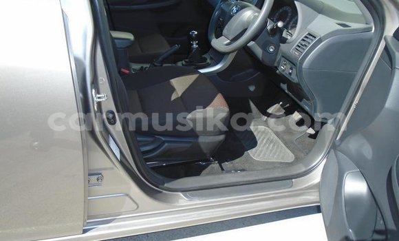 Acheter Occasion Voiture Toyota Corolla Gris à Beitbridge, Matabeleland South Acheter Occasion Voiture Toyota Corolla Gris à Beitbridge, Matabeleland South