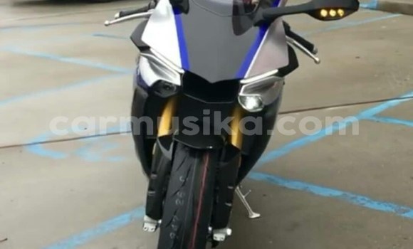Buy Used Yamaha R1 Blue Bike in Bulawayo in Bulawayo Buy Used Yamaha R1 Blue Bike in Bulawayo in Bulawayo