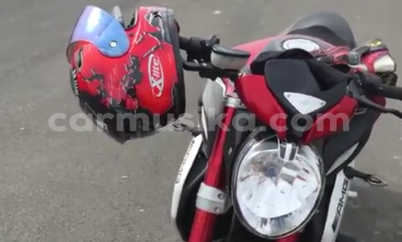 Buy Used Mv Agusta 1000 Red Bike in Chimanimani in Manicaland Buy Used Mv Agusta 1000 Red Bike in Chimanimani in Manicaland