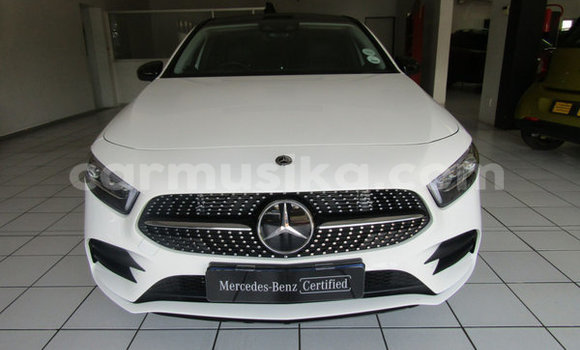 Acheter Occasion Voiture Mercedes‒Benz AMG GLC Blanc à Beitbridge, Matabeleland South Acheter Occasion Voiture Mercedes‒Benz AMG GLC Blanc à Beitbridge, Matabeleland South