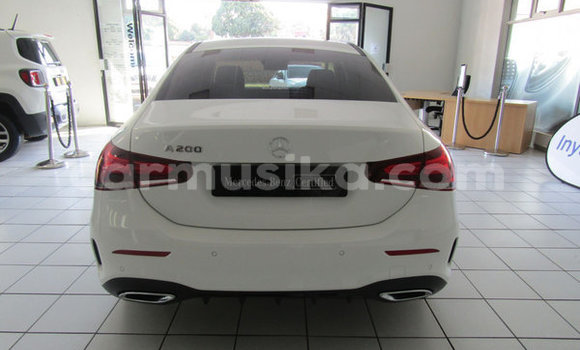 Acheter Occasion Voiture Mercedes‒Benz AMG GLC Blanc à Beitbridge, Matabeleland South Acheter Occasion Voiture Mercedes‒Benz AMG GLC Blanc à Beitbridge, Matabeleland South