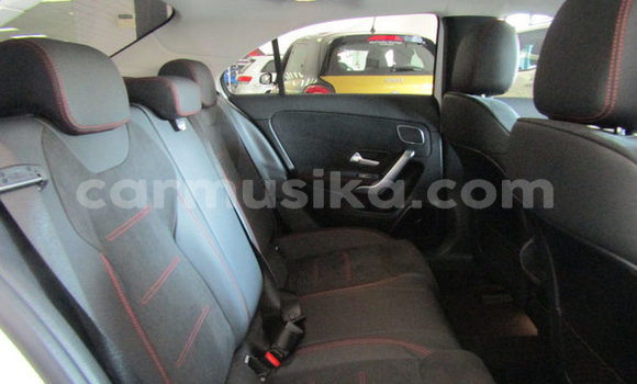 Acheter Occasion Voiture Mercedes‒Benz AMG GLC Blanc à Beitbridge, Matabeleland South Acheter Occasion Voiture Mercedes‒Benz AMG GLC Blanc à Beitbridge, Matabeleland South